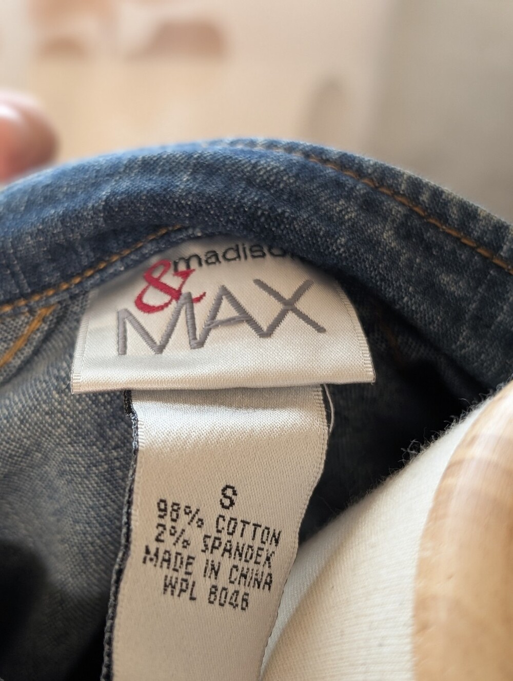 Madison & Max Women's Size Small Blue Denim Button Front Jean Jacket - Picture 12 of 13